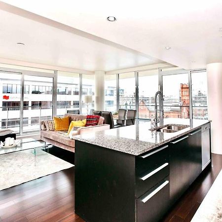 Victoria'S Best Location 2 Bedroom Luxe Condo Εξωτερικό φωτογραφία