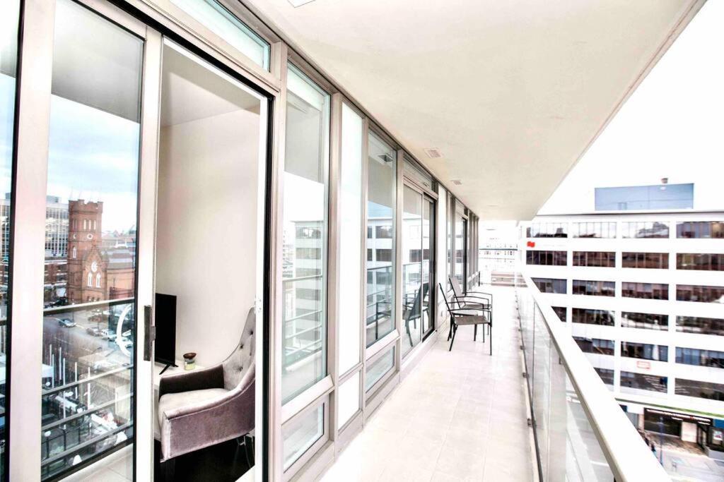 Victoria'S Best Location 2 Bedroom Luxe Condo Εξωτερικό φωτογραφία